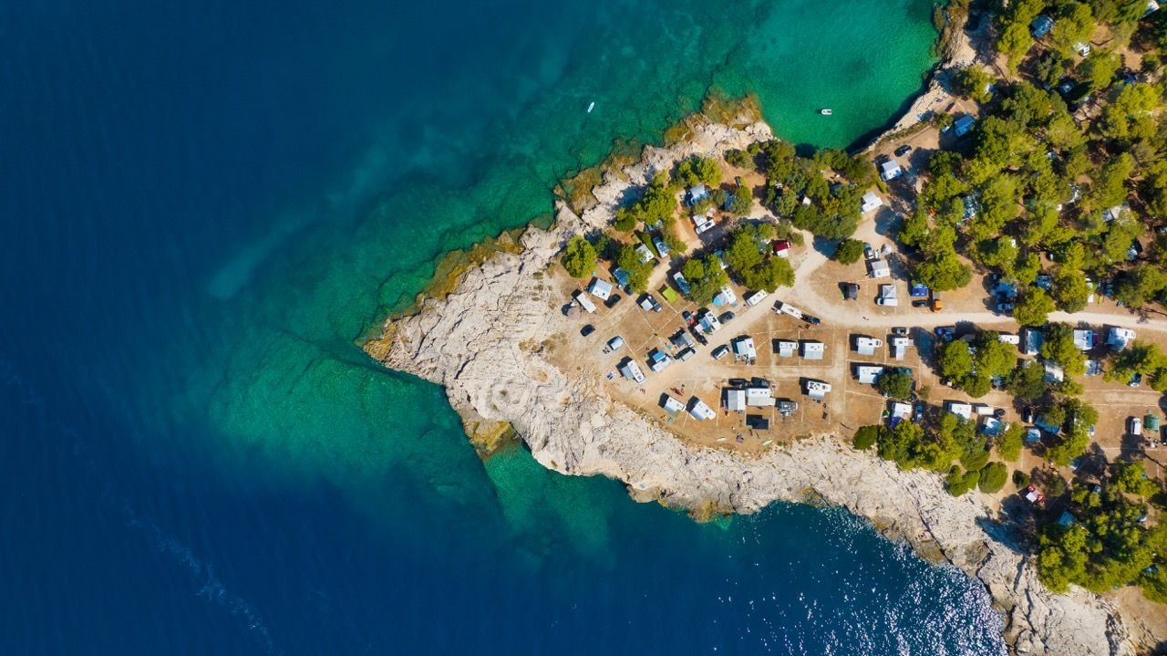 Kroatien Camping am Surfspot: Dein Abenteuer mit Wohnmobil und Surfbrett